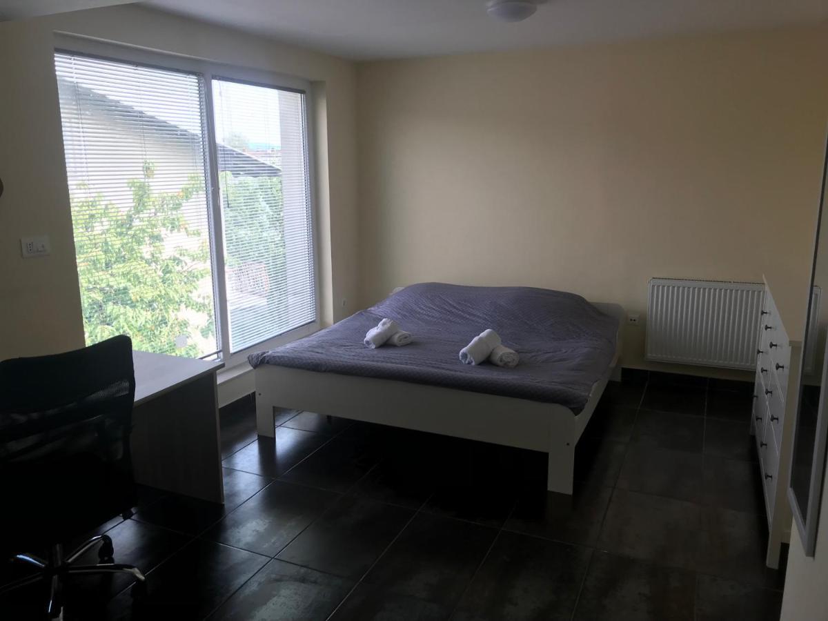 Hello Ljubljana- Green Way Rooms And Studios Esterno foto